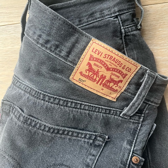 Levis jeans - Picture 3 of 5